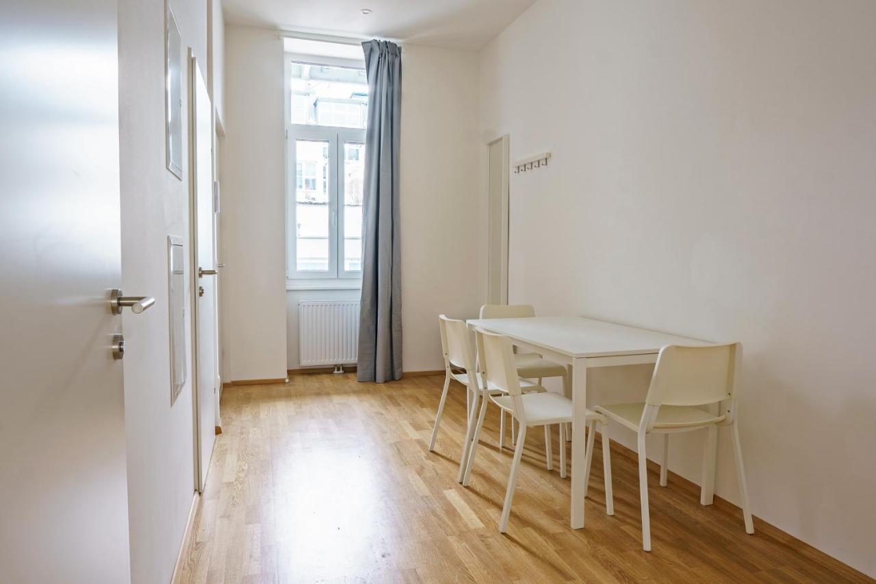 Ottakring Apartment *