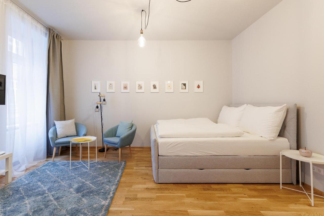 Crown 6 Apartment *