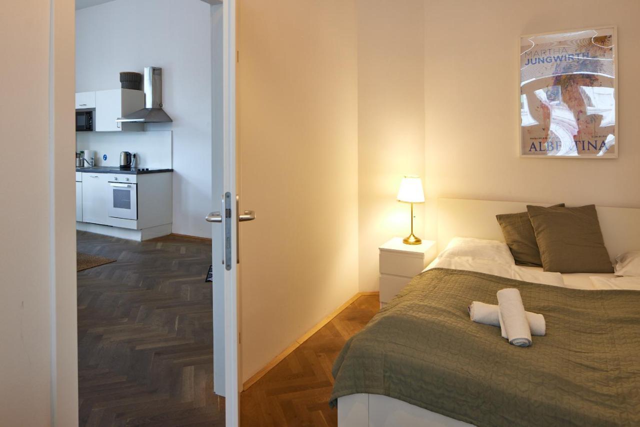 Beautiful Restored - Close To Metro - Ii Apartment Vienna