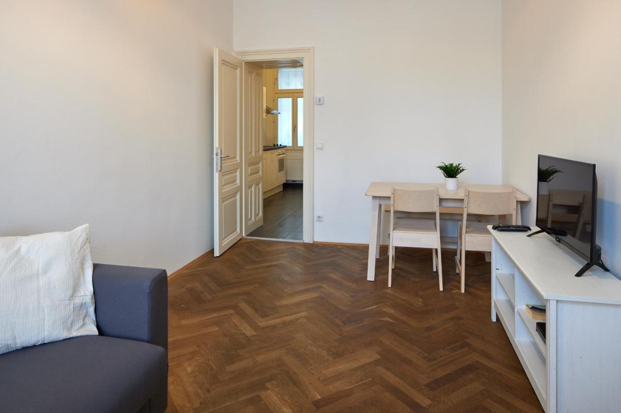 Apartment Self-check-in & Perfect Metro Connection I