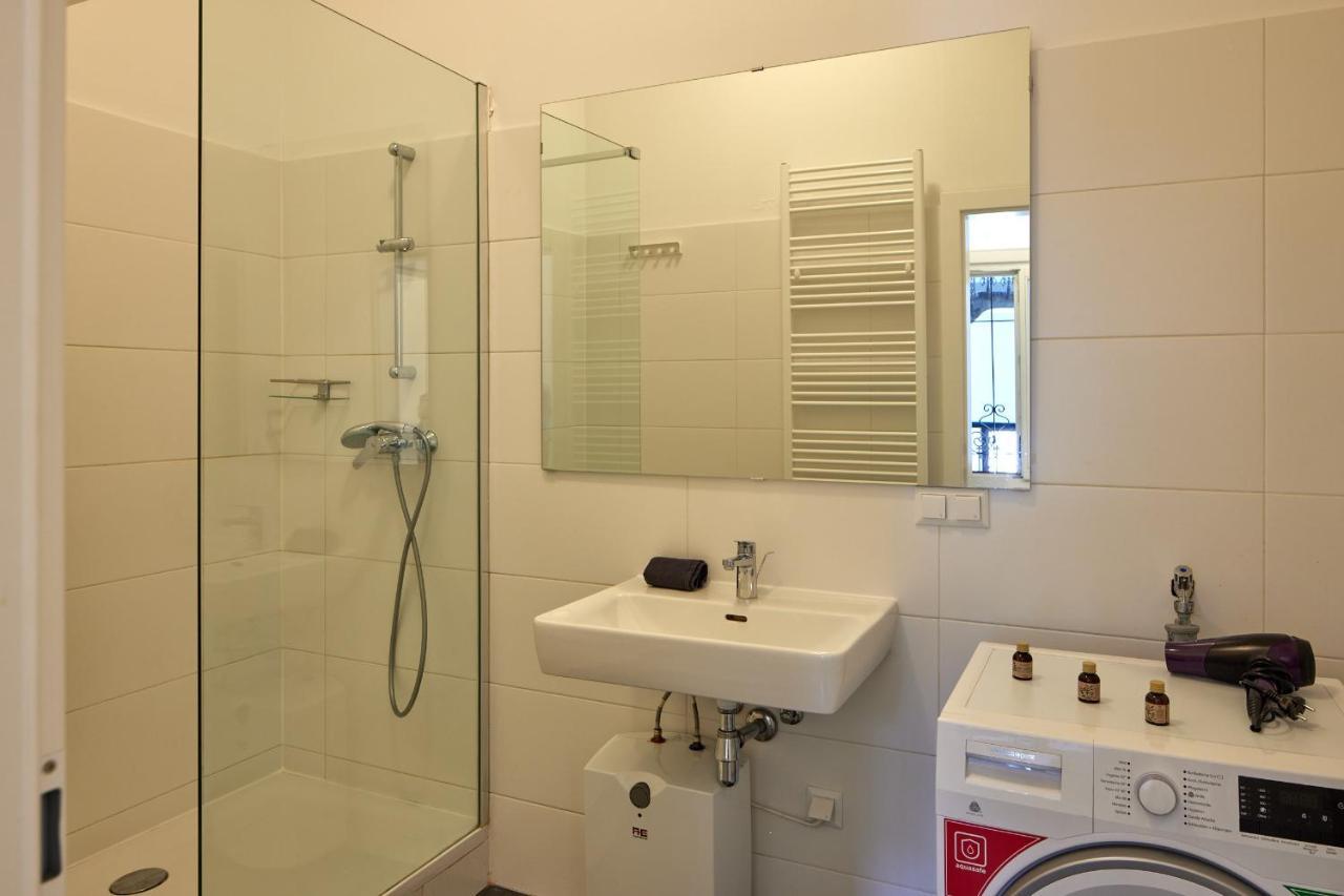Self-check-in & Perfect Metro Connection I Apartment