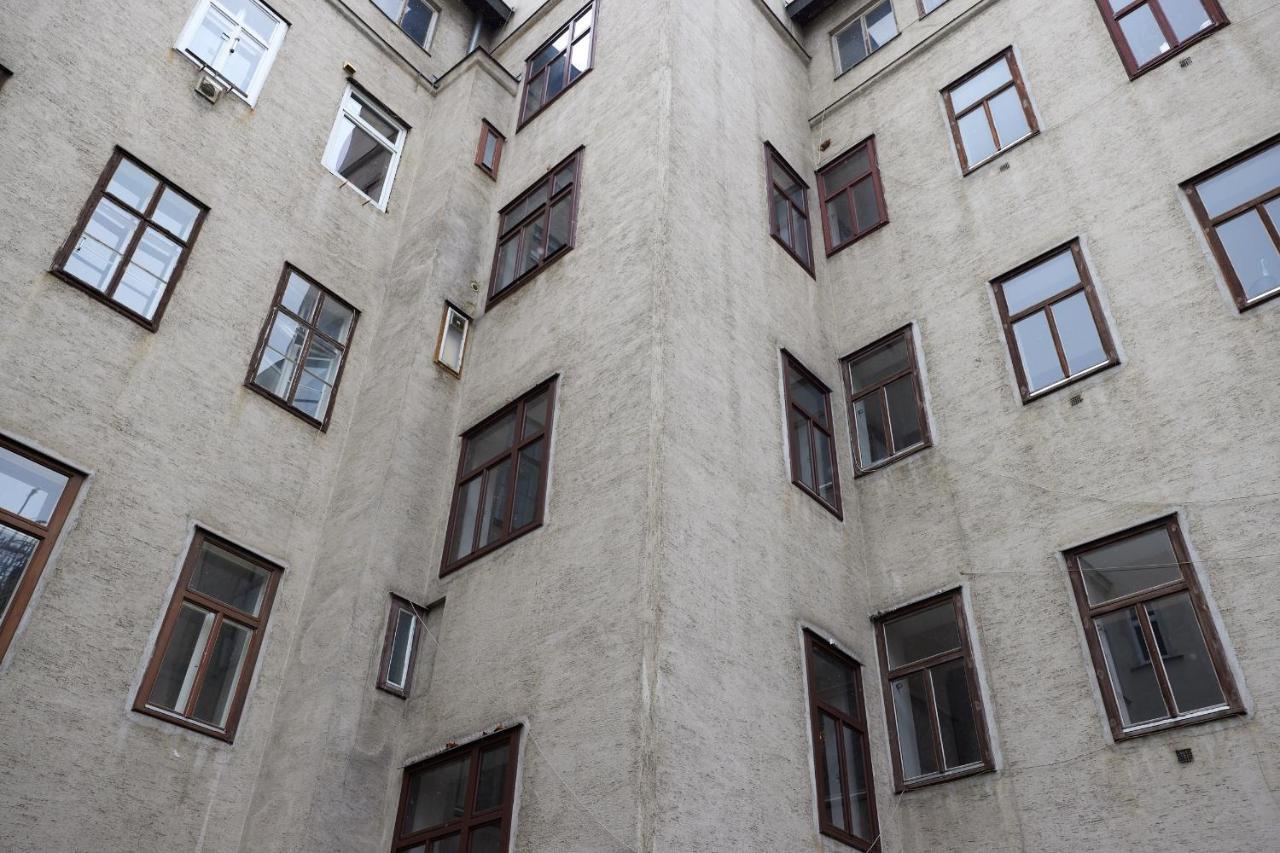 Apartment Beautiful Restored - Close To Metro - Ii *