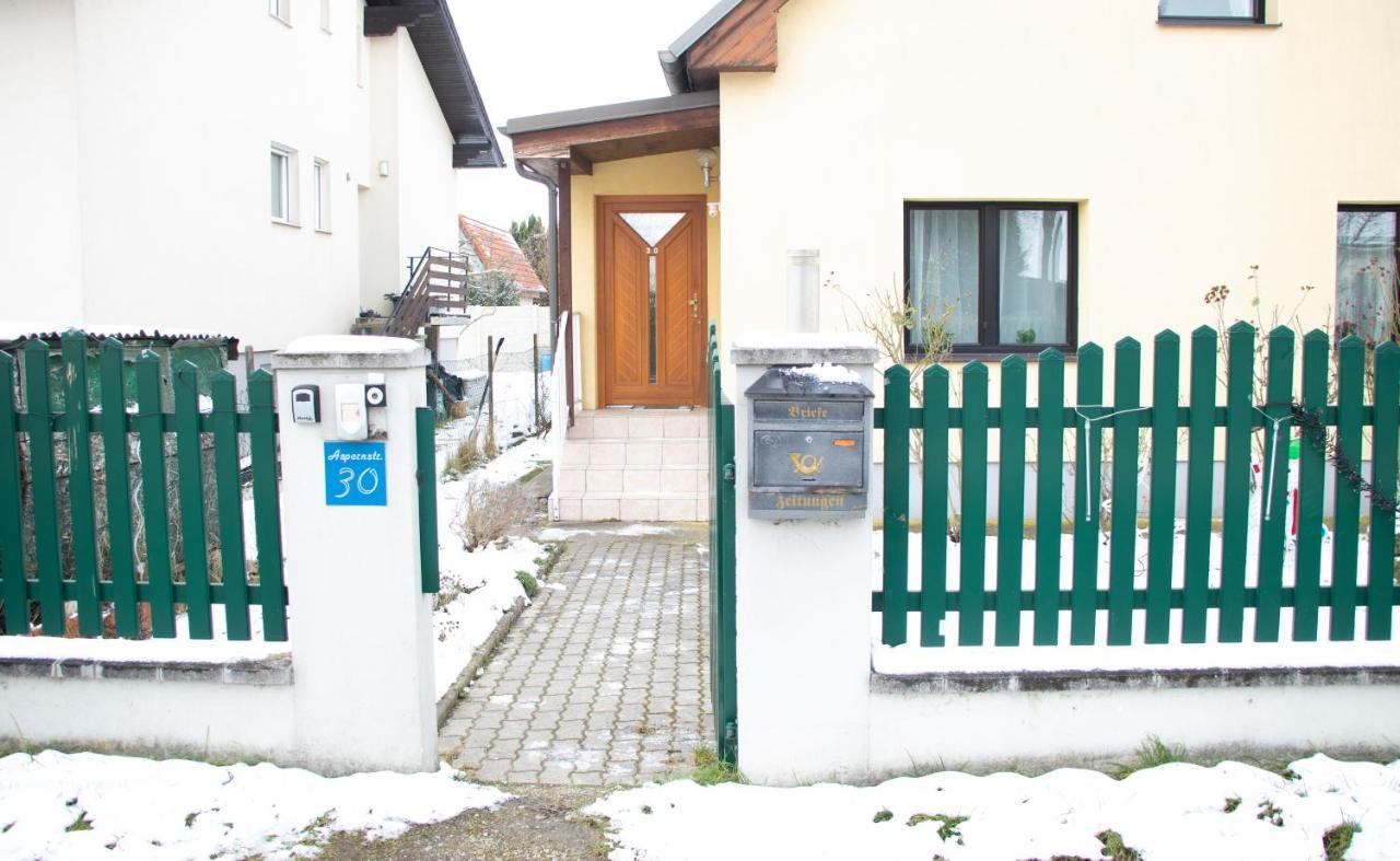 Small-comfy In Donaustadt Garden - Not Shared! *