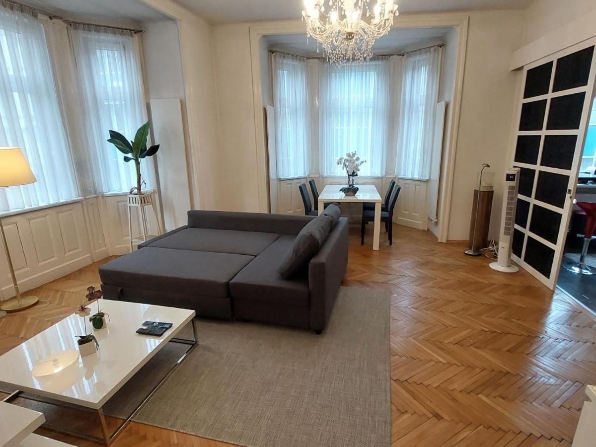 Apartment Romantic Living By Interhome *
