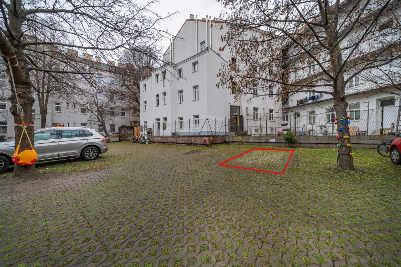 Apartment 15 C&j's *