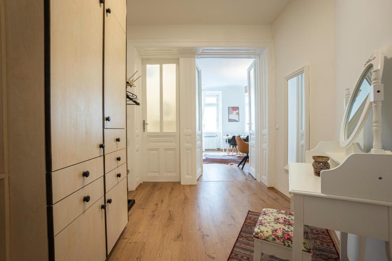 Coupledream - 10min To Center! Apartment *