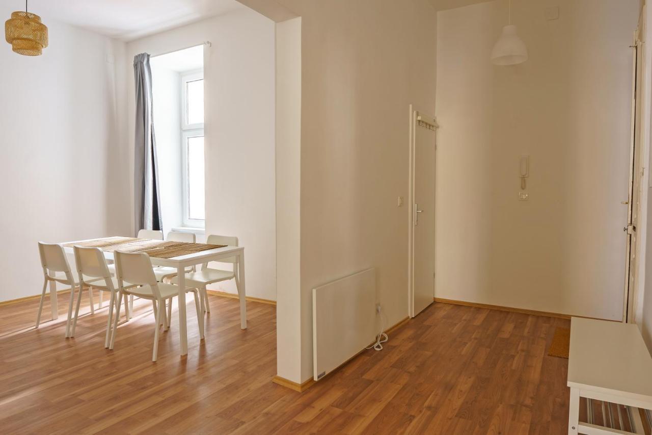 1090 Apartment