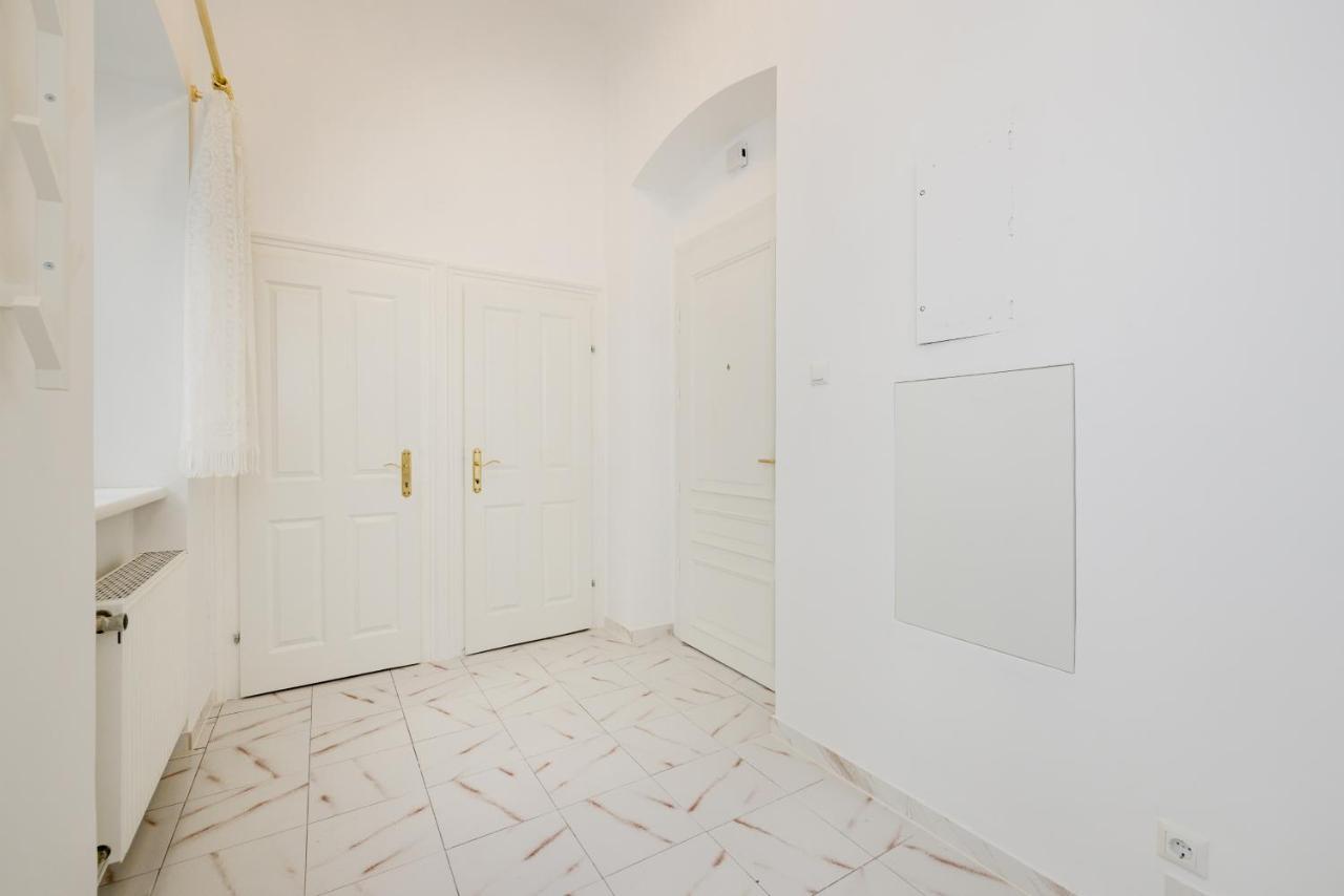 Cozy And Brand New 1 Bedroom In Apartment Wien