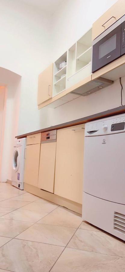 Premier Studio 2p Lg * Wien