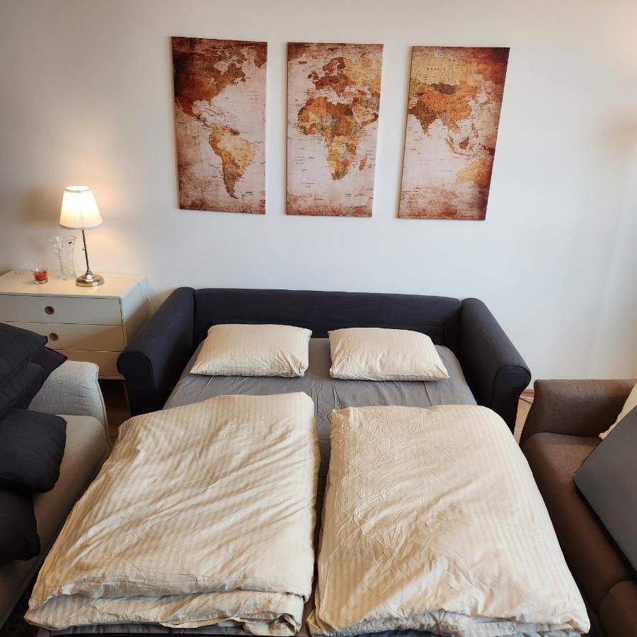 Apartment Lovely For 4 On The Danube River - Private Parking