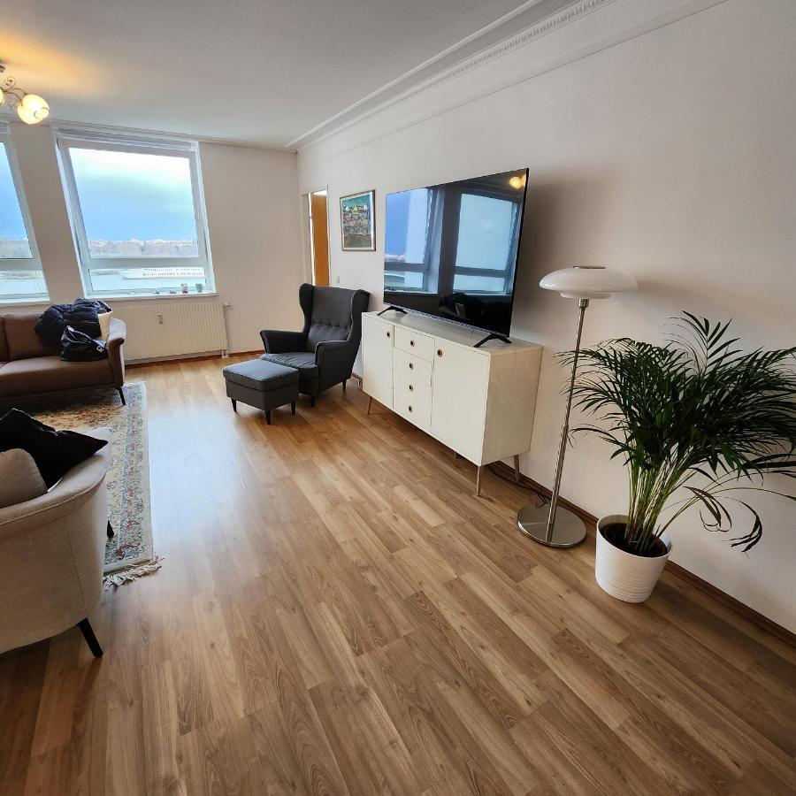 Lovely For 4 On The Danube River - Private Parking *