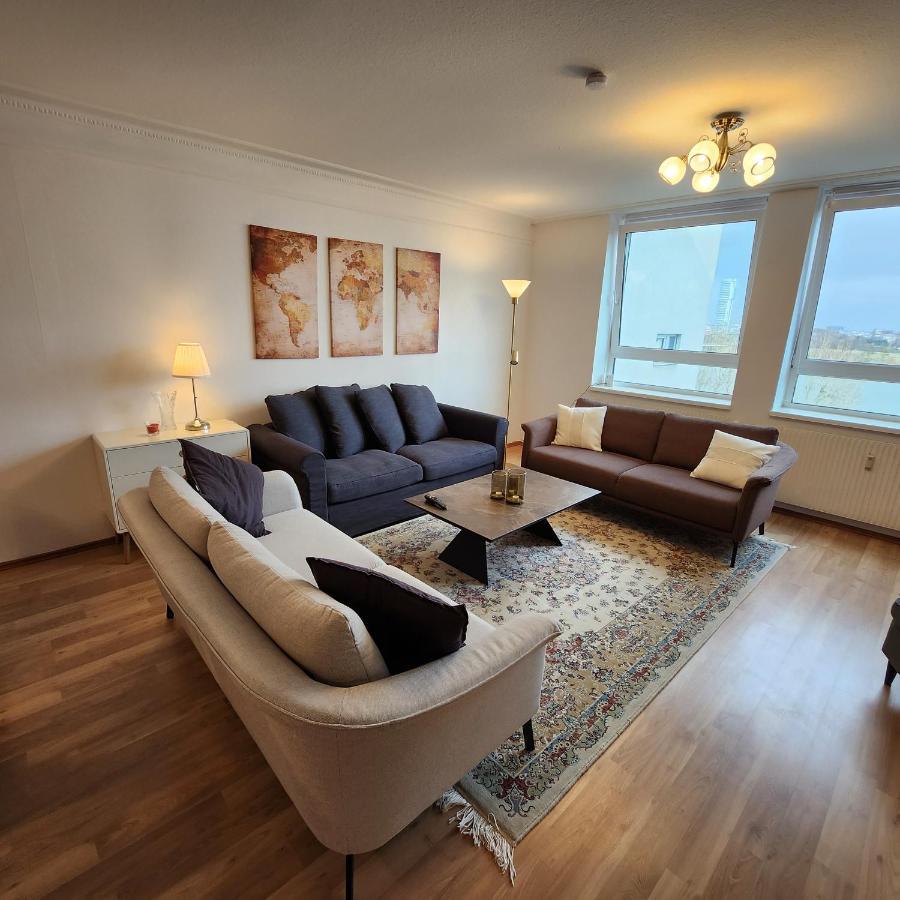 Lovely For 4 On The Danube River - Private Parking *