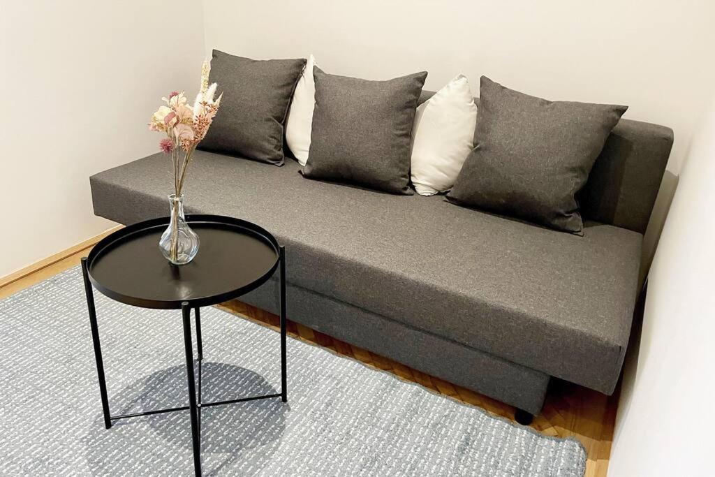 City-center-apartment Hip Area, Big & New *