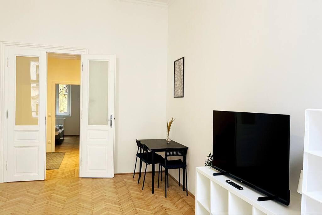 City-center-apartment Hip Area, Big & New Apartment