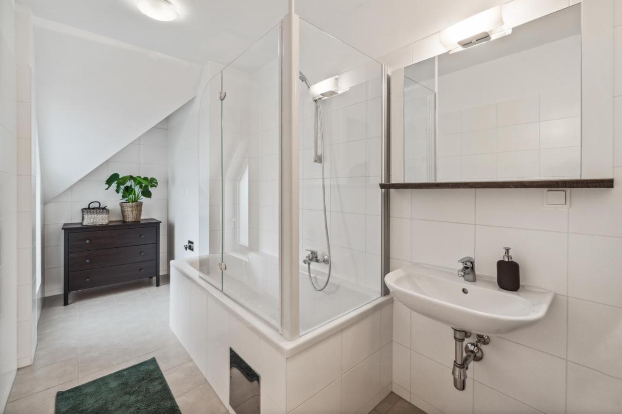 Design In Favoriten Apartment