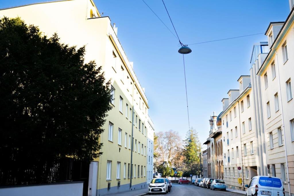 Comfortable 2br Apt With Parking, Wi-fi Near Center, Wein, Austria * Viena