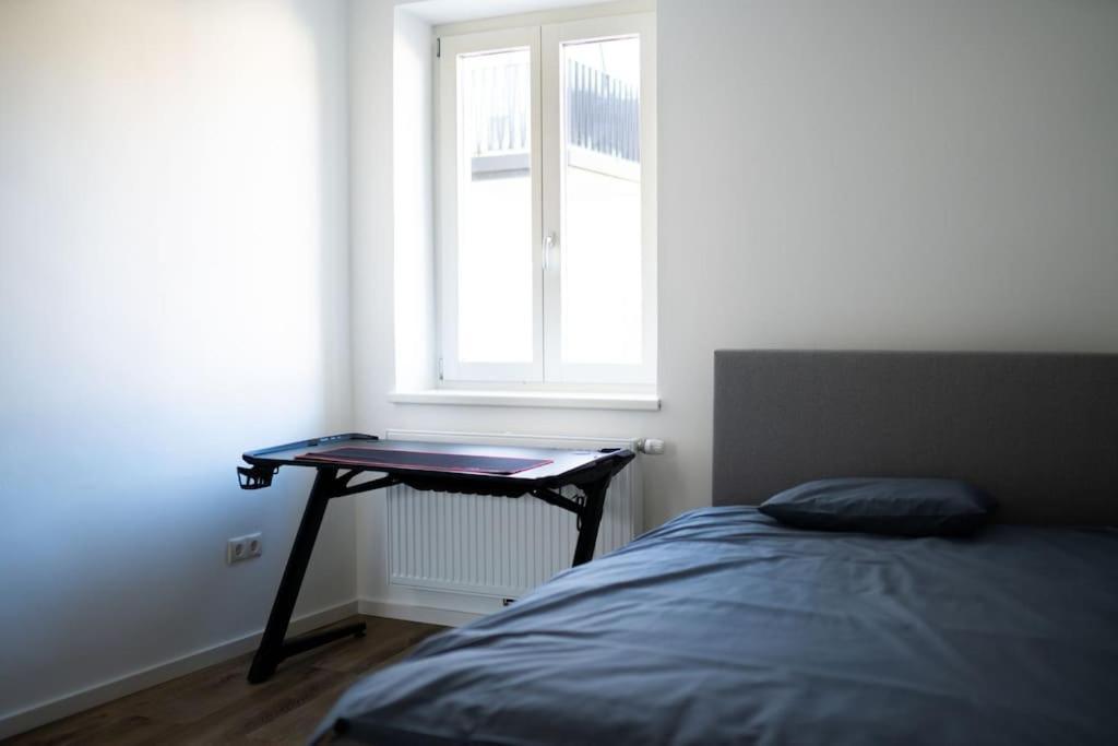 Apartamento Comfortable 2br Apt With Parking, Wi-fi Near Center, Wein, Austria Viena