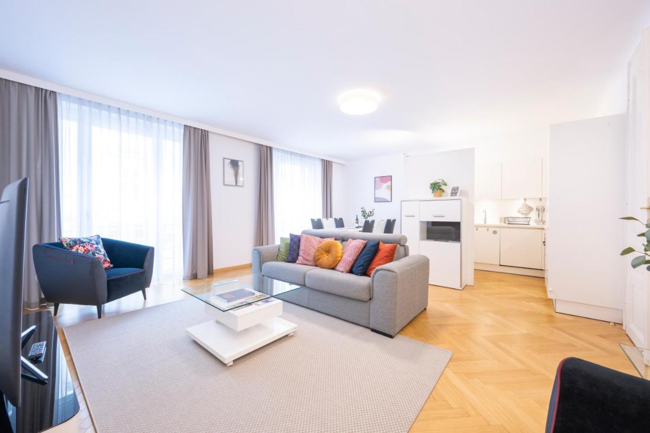 Moulin Rouge Apartment Vienna