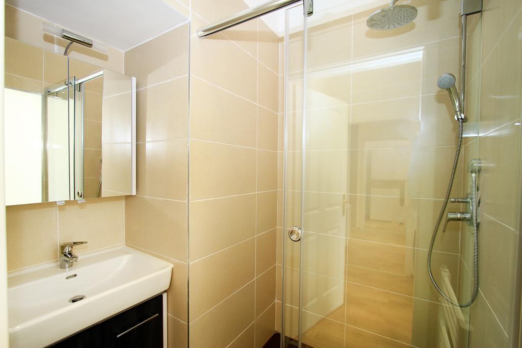 Aurellia Deluxe Apartment *
