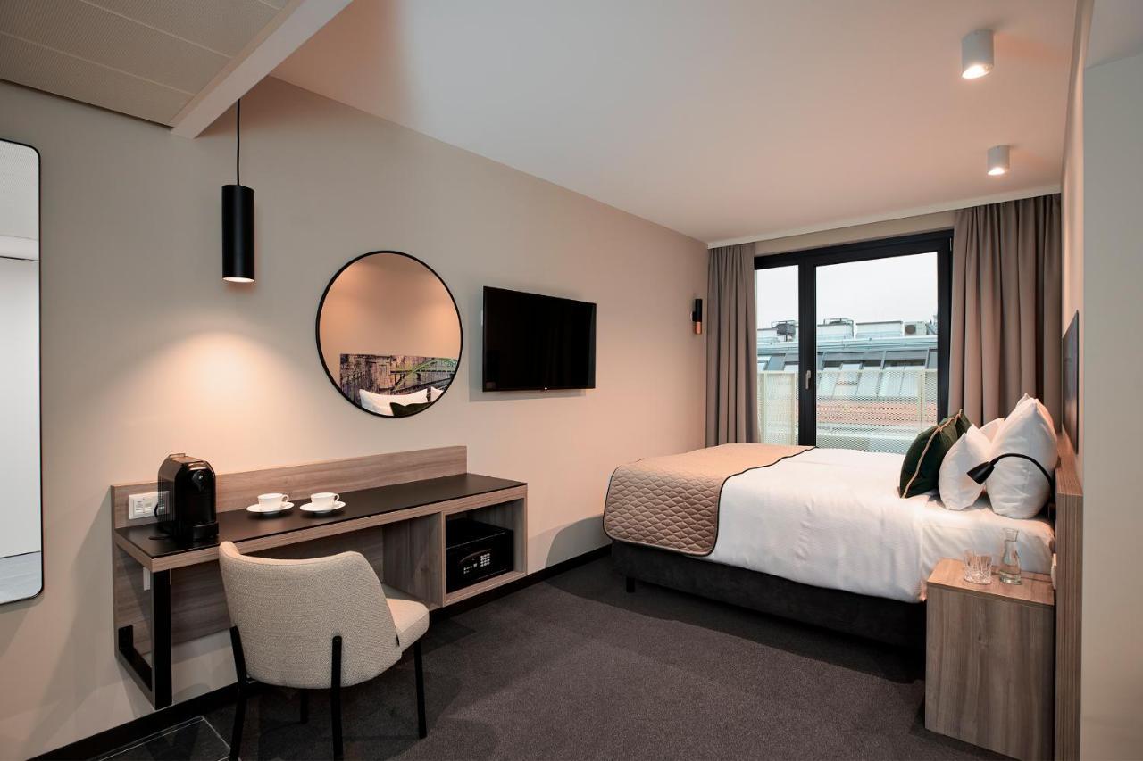 Hotel Leonardo West 4*