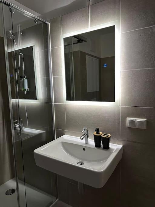 Exclusive Brandnew U3 Apartment