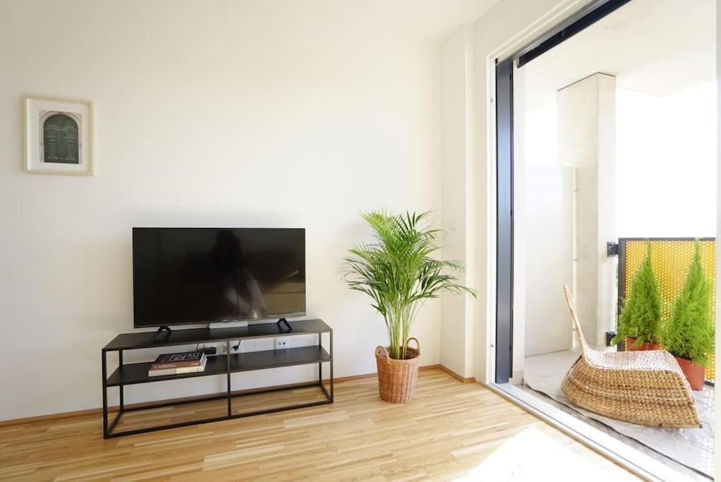 Fine With Terrace - 15 Min To Center Apartment