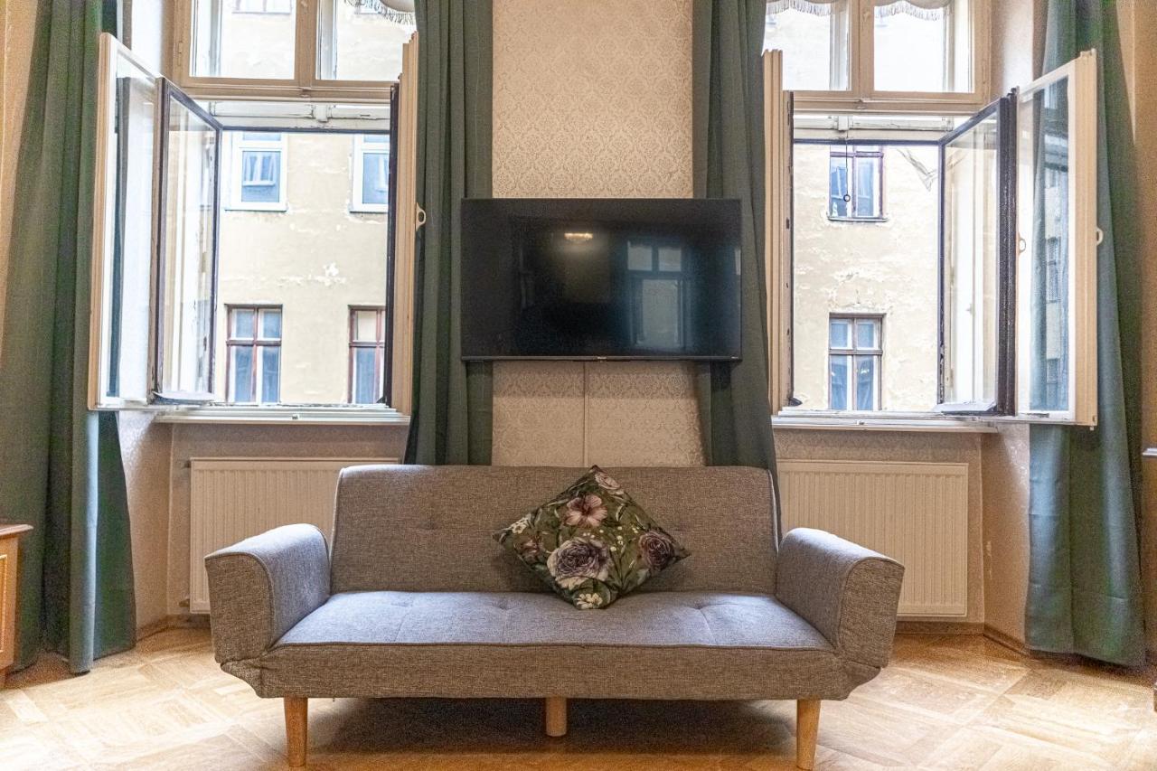 Friendly 4br Shared Apt- Near Downtown Vienna
