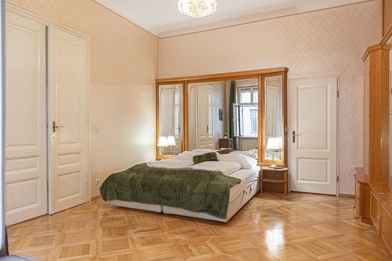 Apartment Friendly 4br Shared Apt- Near Downtown Vienna