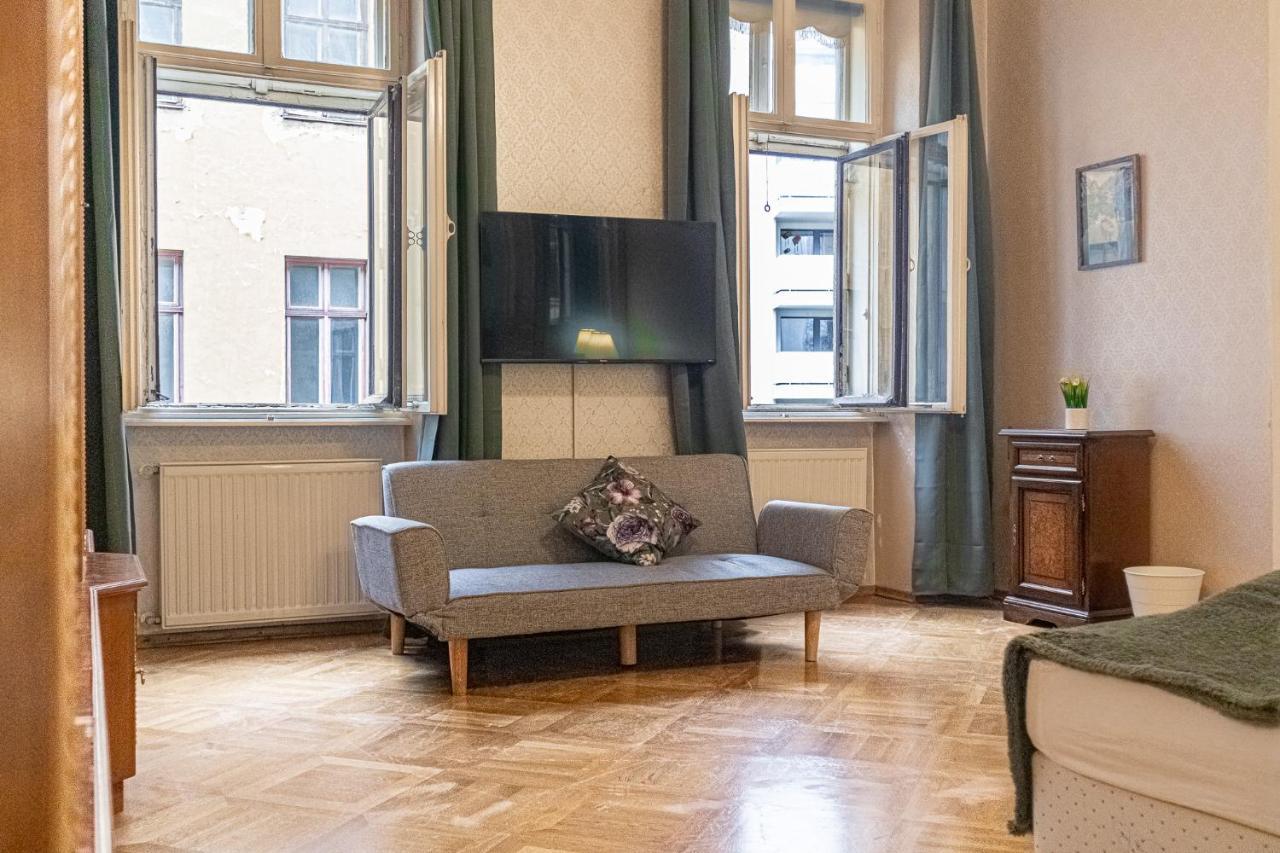 Apartment Friendly 4br Shared Apt- Near Downtown
