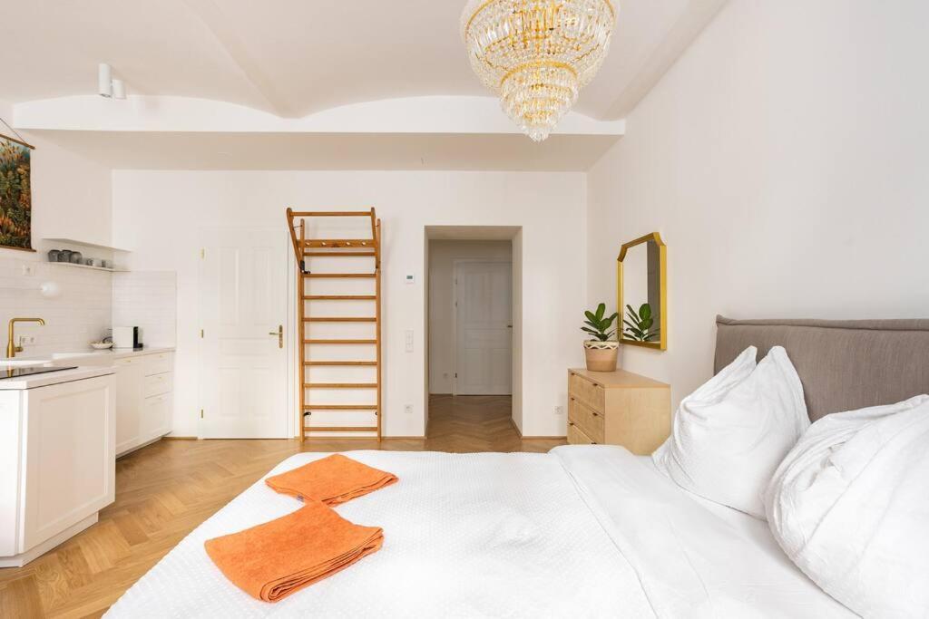 St. Elizabeth 2 Apartment *