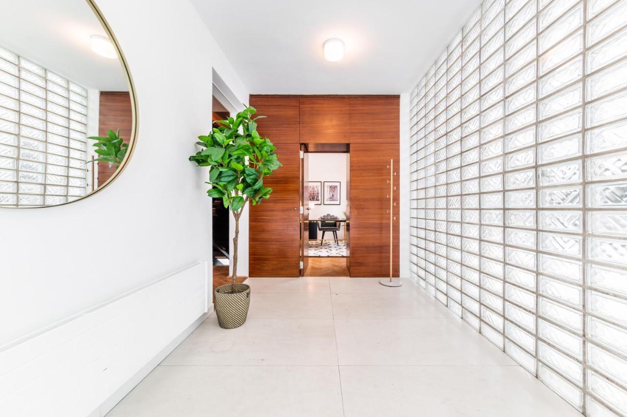 Porsche Mit Garten Und Garage In Bestlage Von Doebling In Apartment *
