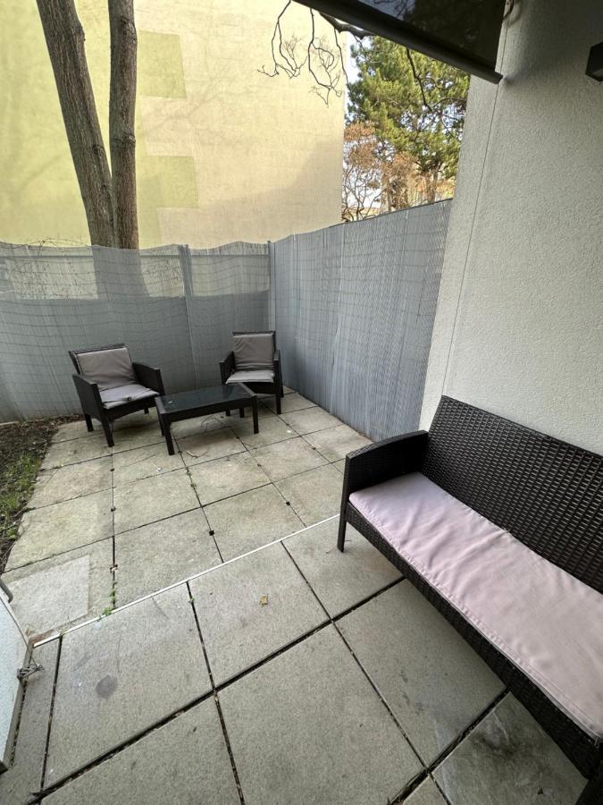 Cozy Two-room *