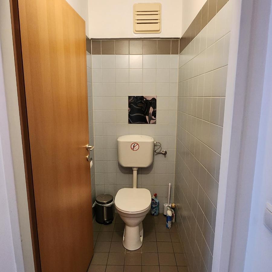 Lovely For 4 On The Danube River - Private Parking Apartment