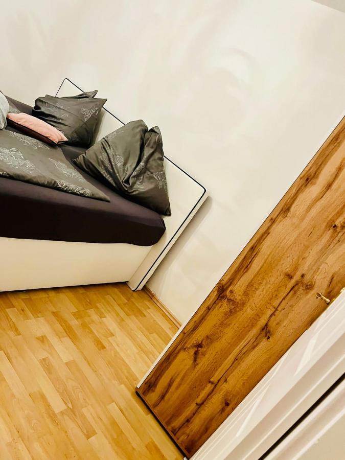 Apartment & Business 1150