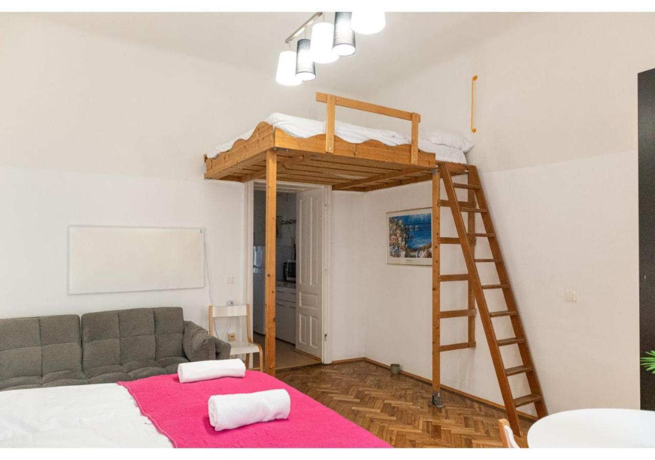 Apartment Optimal Apartment, 5 Persons, Long Discount *
