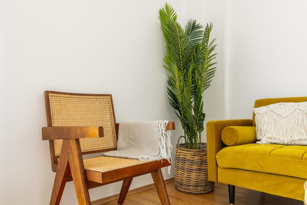 Apartment Bright Stylish With A Balcony In A Location