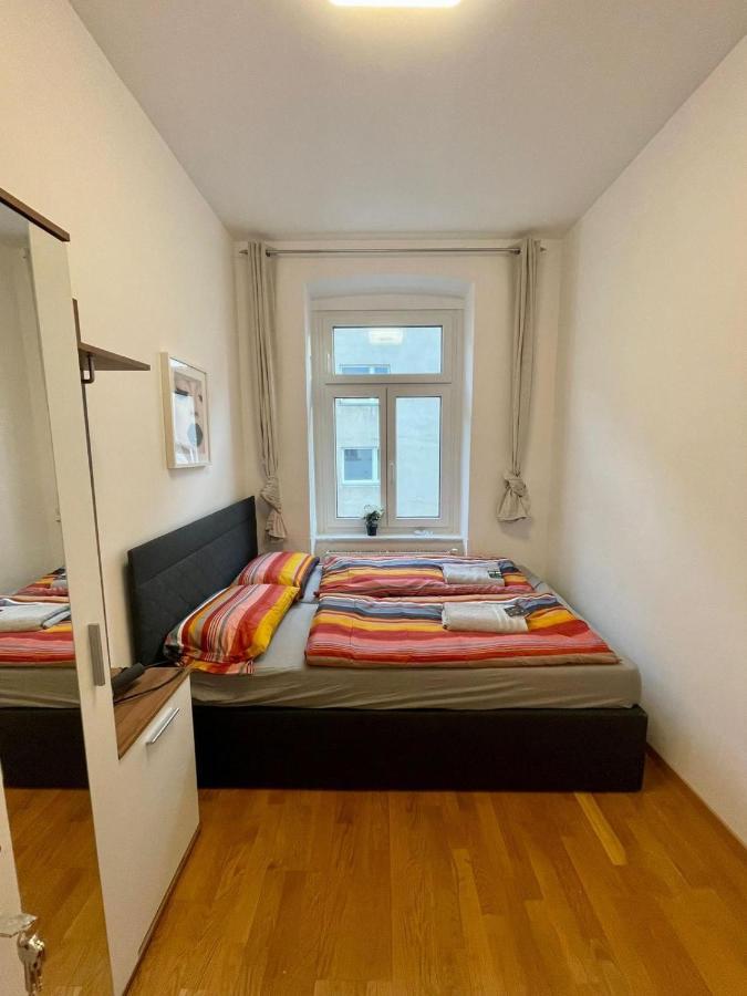 Deluxe Studio 3p Th Apartment
