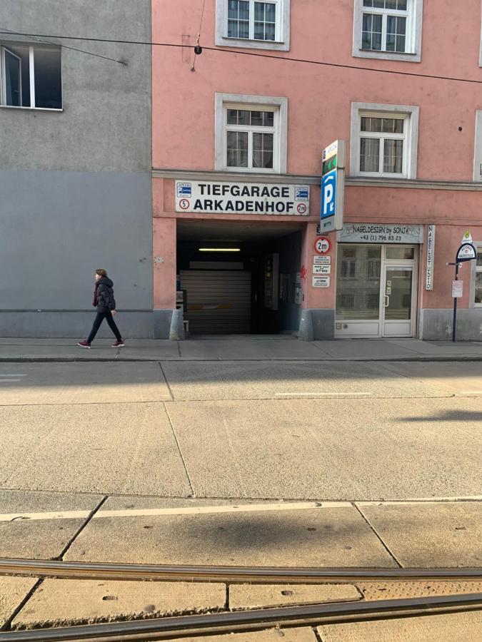 Skyscraper-feeling With Parking Nearby Appartamento