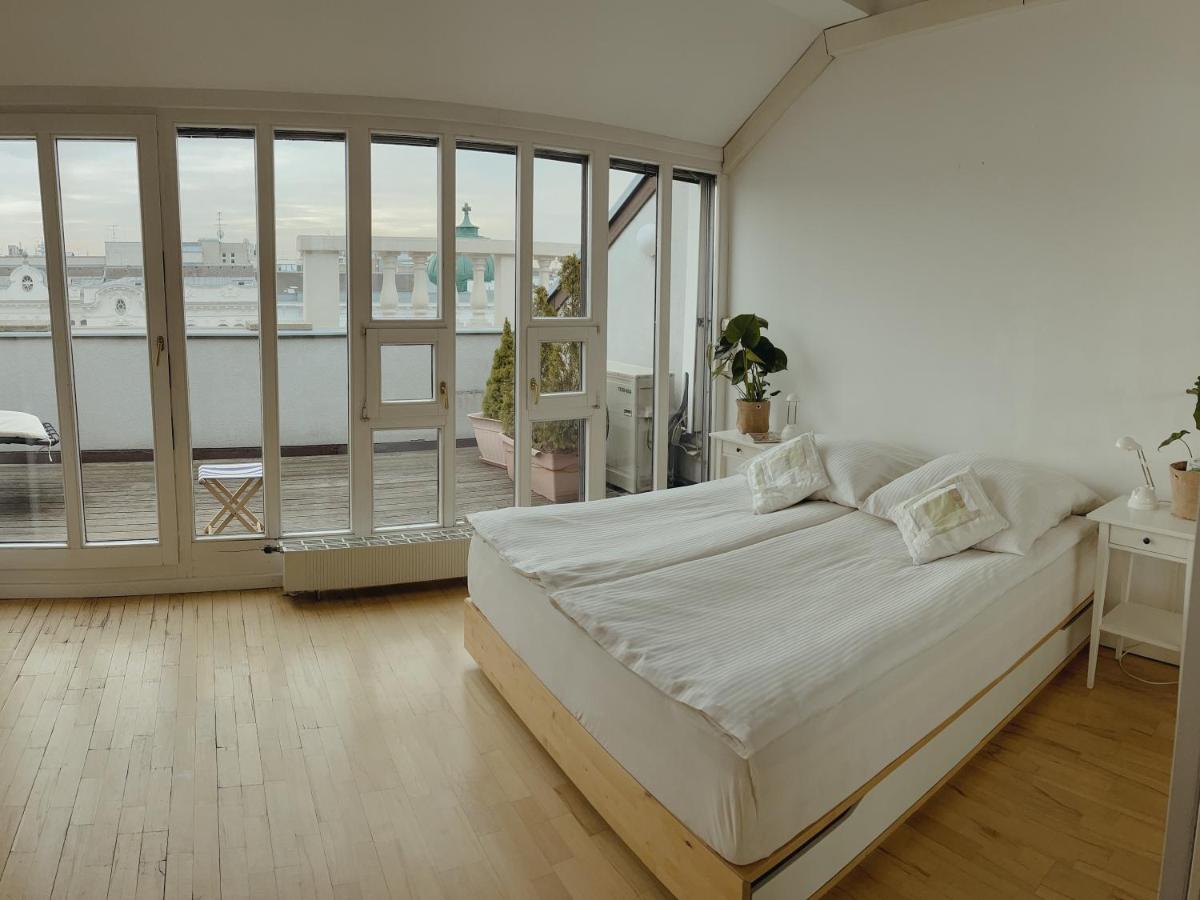Luxury 150m2 In Desirable Area Of Historic Vienna