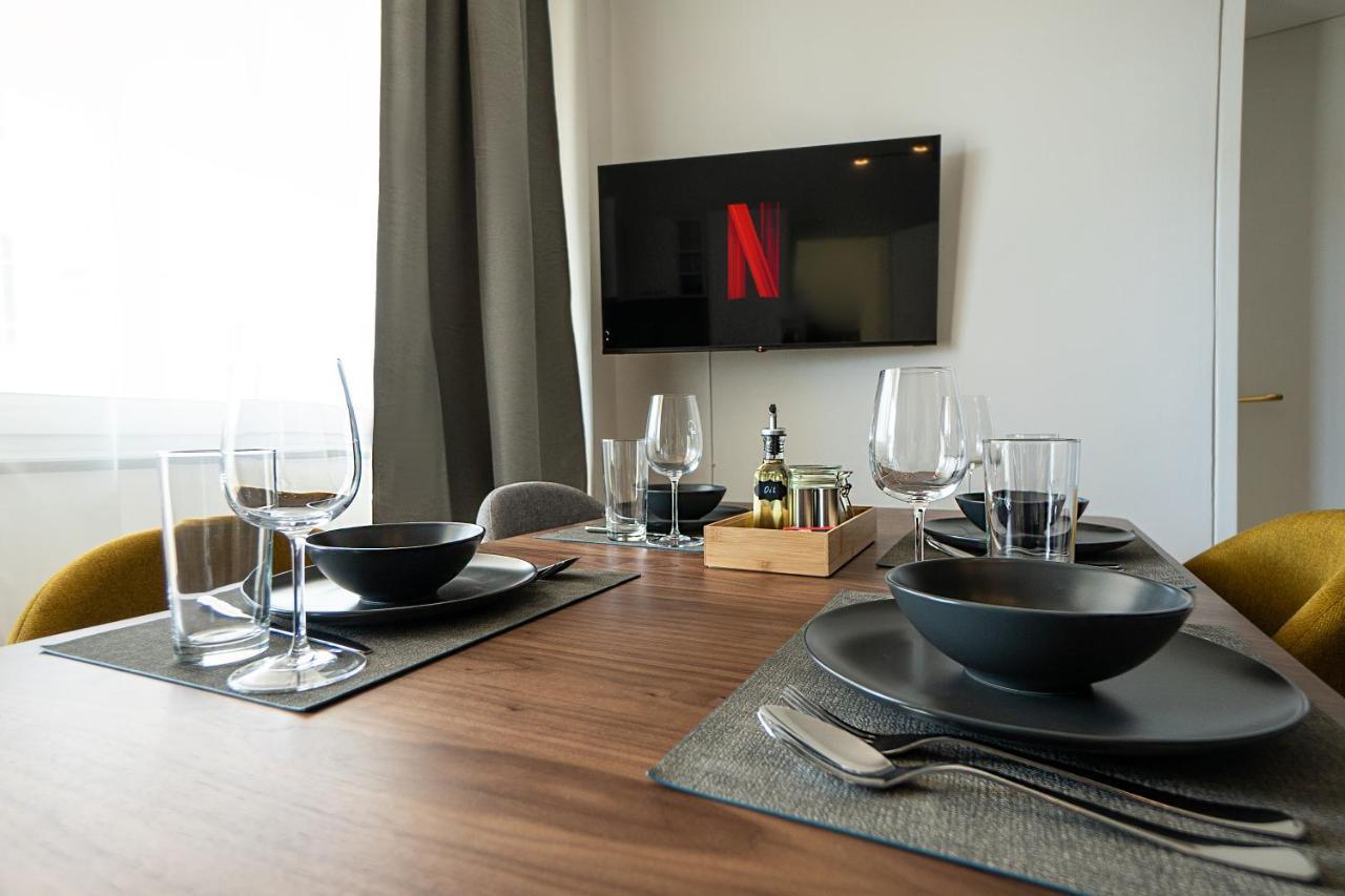 Apartment Bright Stylish With A Huge Terrace In A Location *