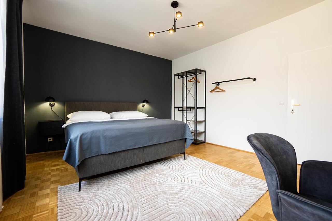 Bright Stylish With A Huge Terrace In A Location Apartment
