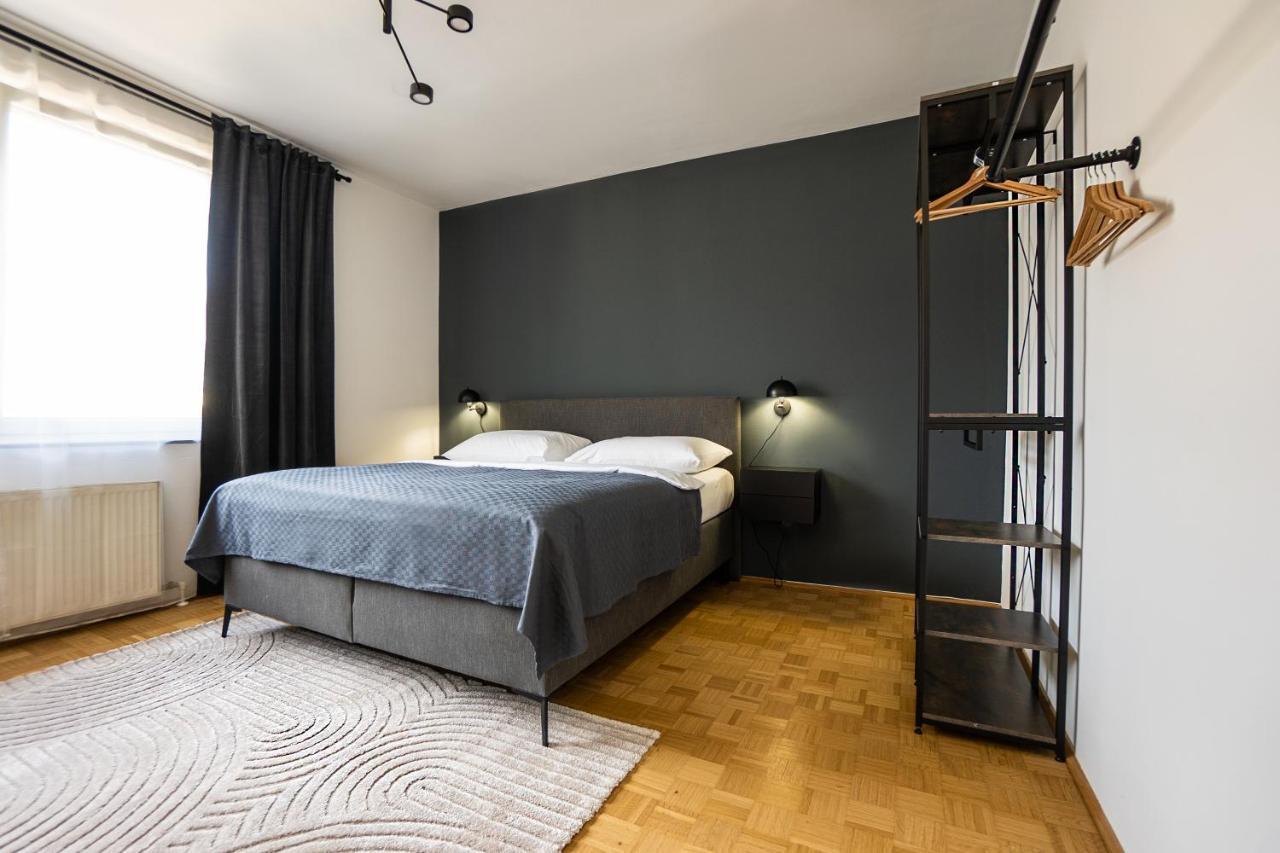 Bright Stylish With A Huge Terrace In A Location Apartment