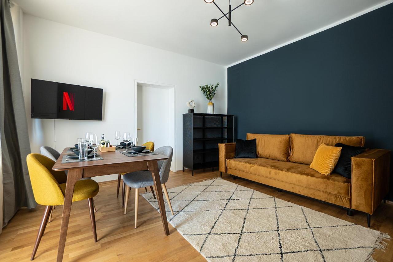 Apartment Bright Stylish With A Huge Terrace In A Location