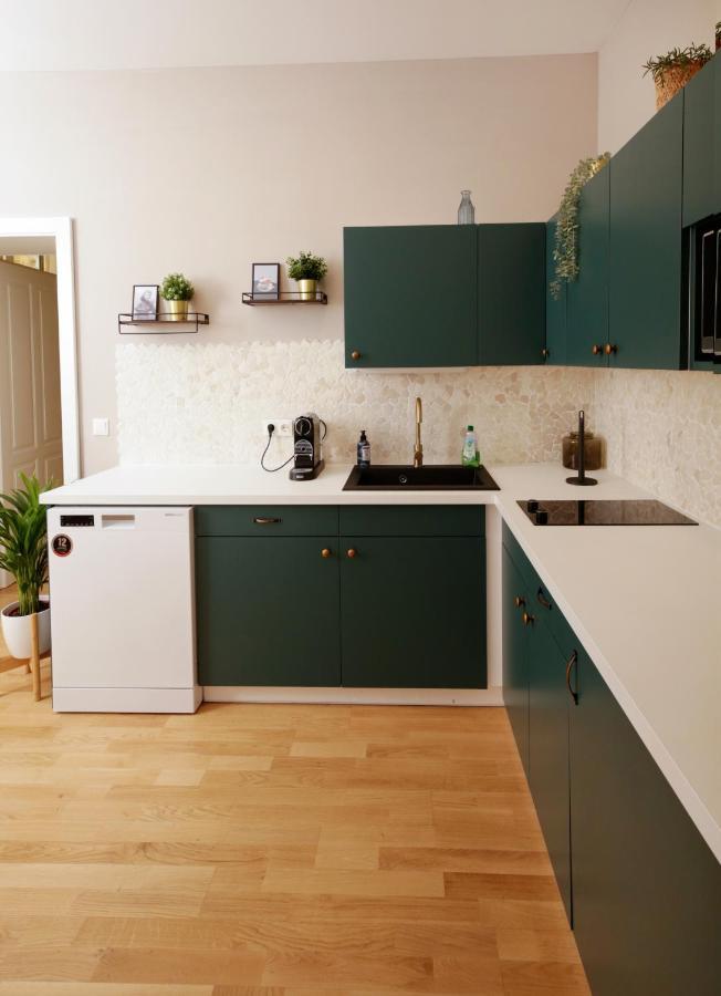 Serenity Apartment *