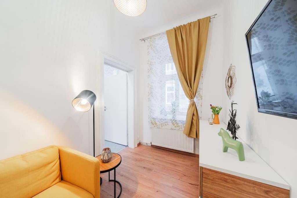 3 Bedrooms - 75sqm - 15 Min. Center Apartment *