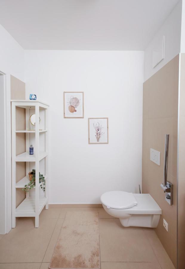 Serenity Apartment *