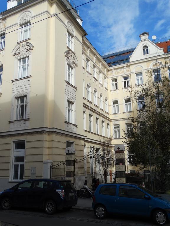 Jugendstil Garconniere Apartment Wien