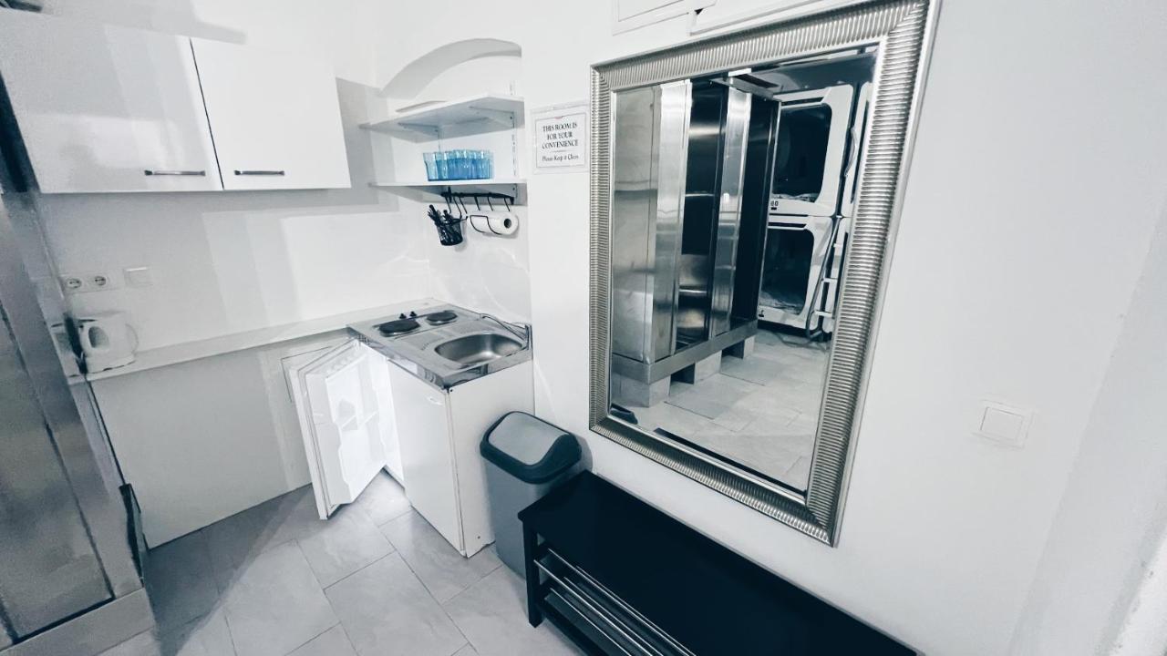 Space One - Simple Living In The Center