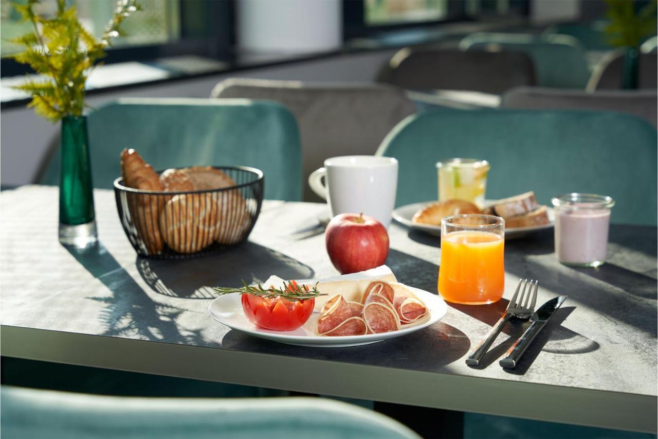 Hotel Leonardo West 4*