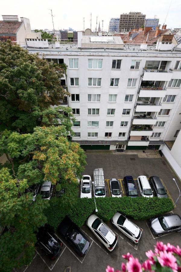 Im 2ten Business * Vienna